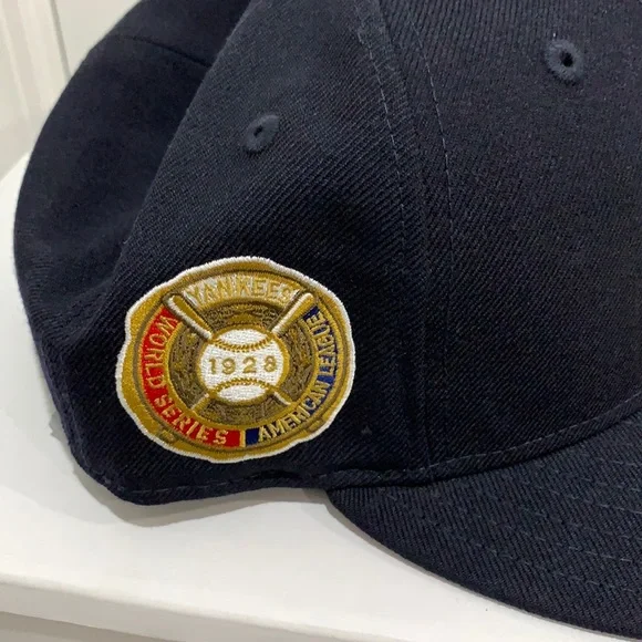Kith and Yankees 59 fifty hat - Picture 2 of 4